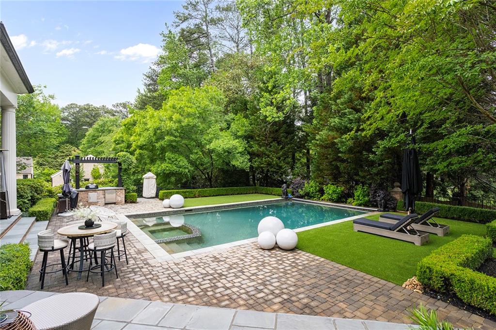 755 Heards Ferry Road