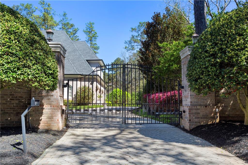 755 Heards Ferry Road