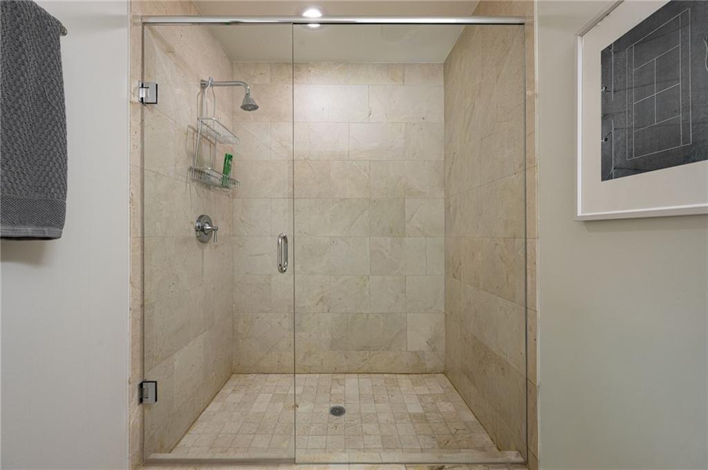 3325 PIEDMONT Road NE Unit 2006
