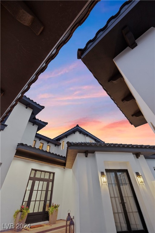 1090 rose quartz Road