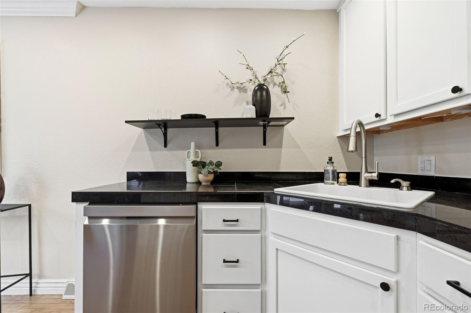 2826 Lowell Boulevard