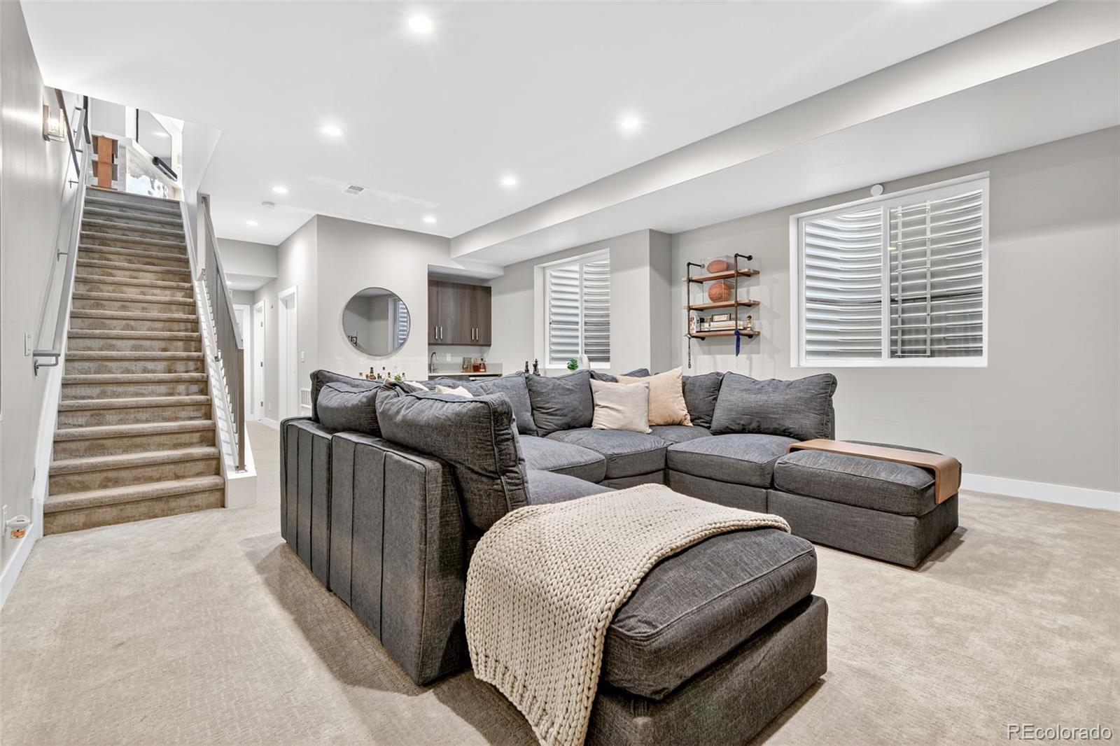 328 S Humboldt Street