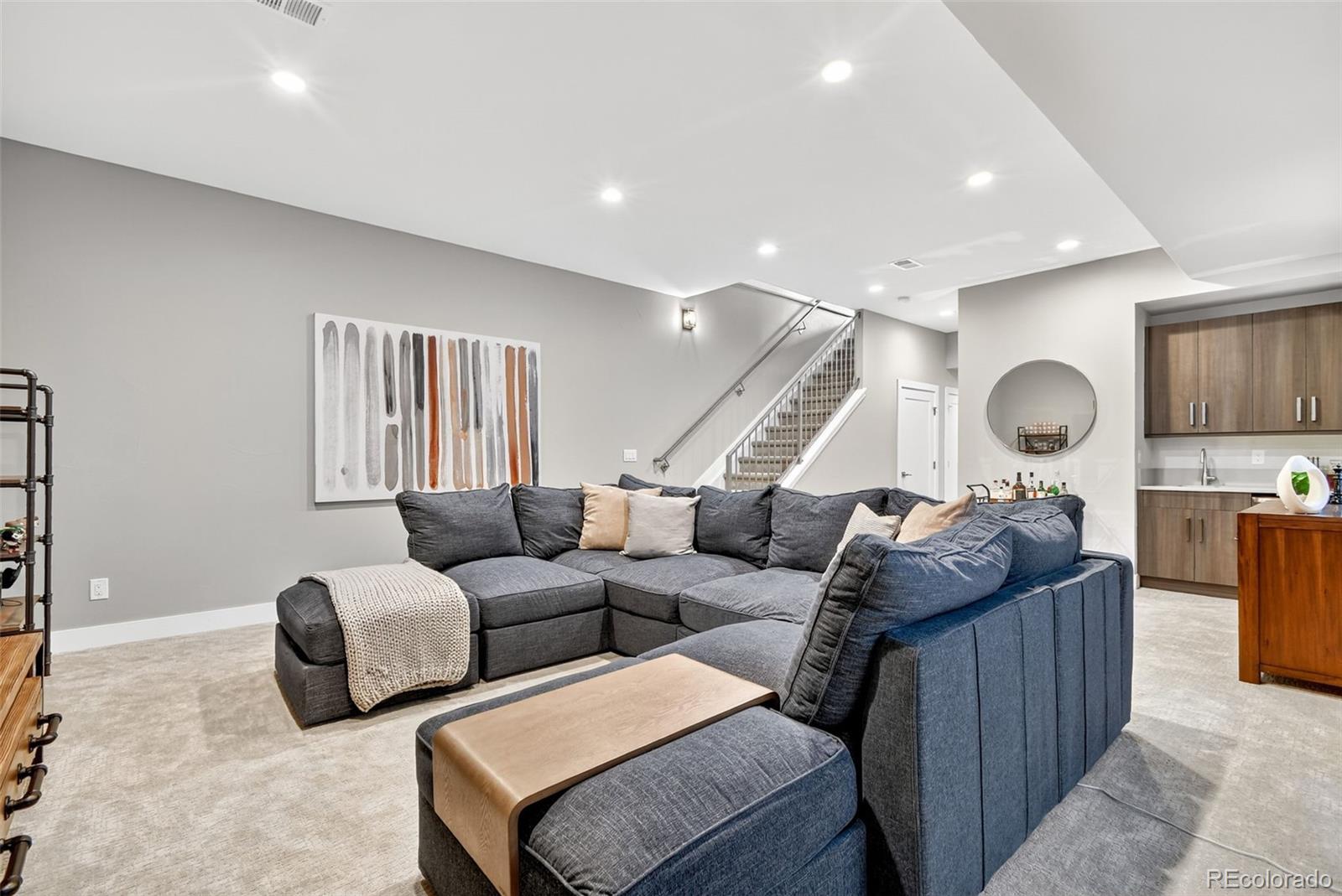 328 S Humboldt Street