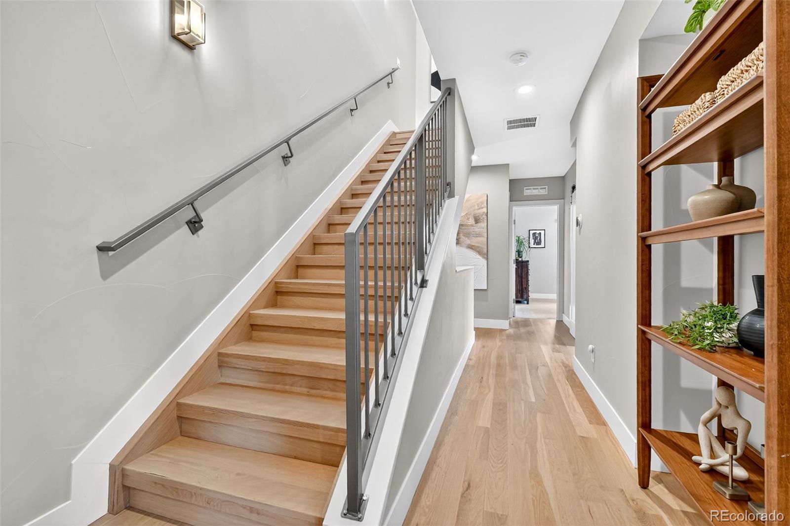 328 S Humboldt Street