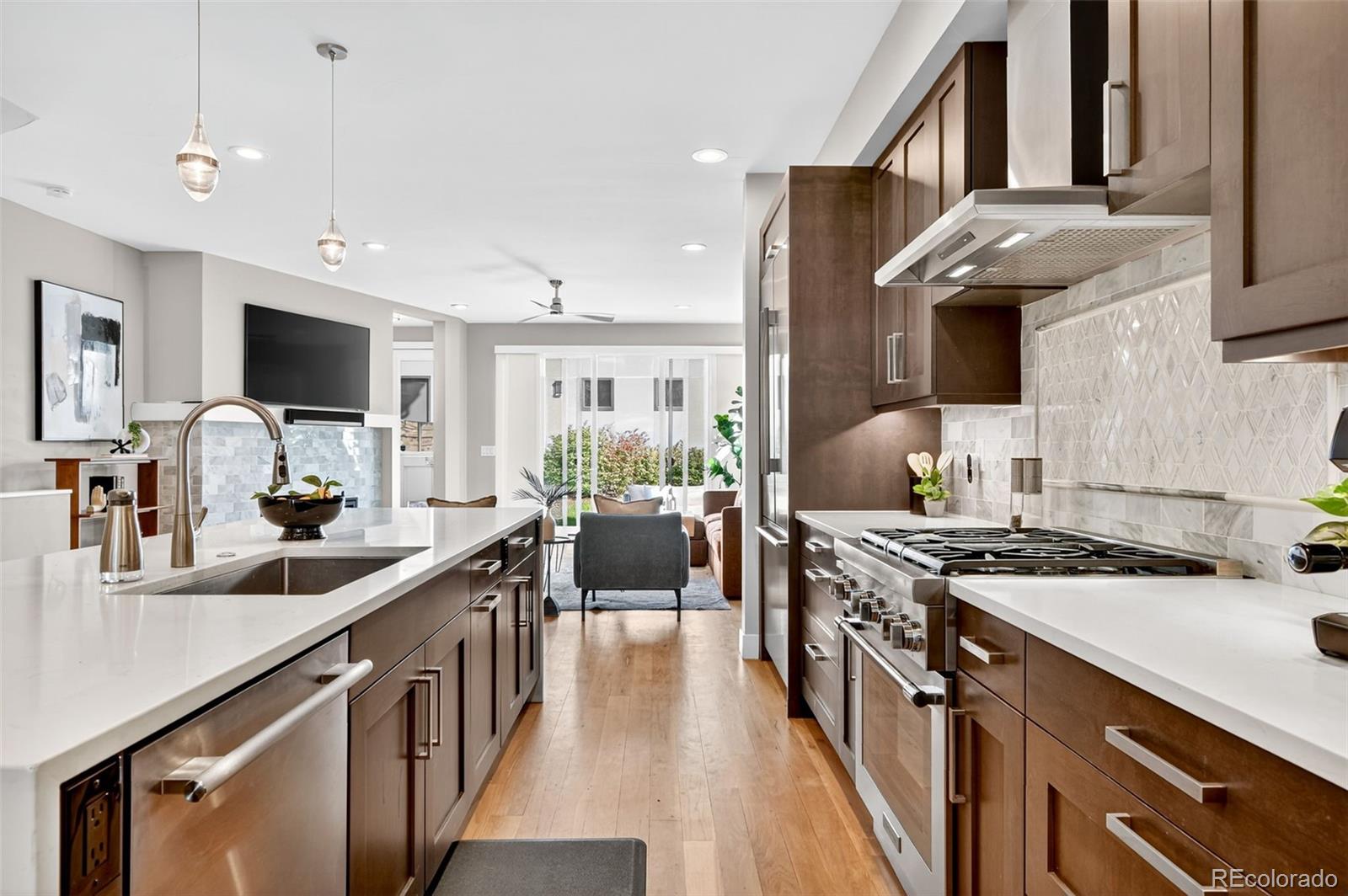 328 S Humboldt Street