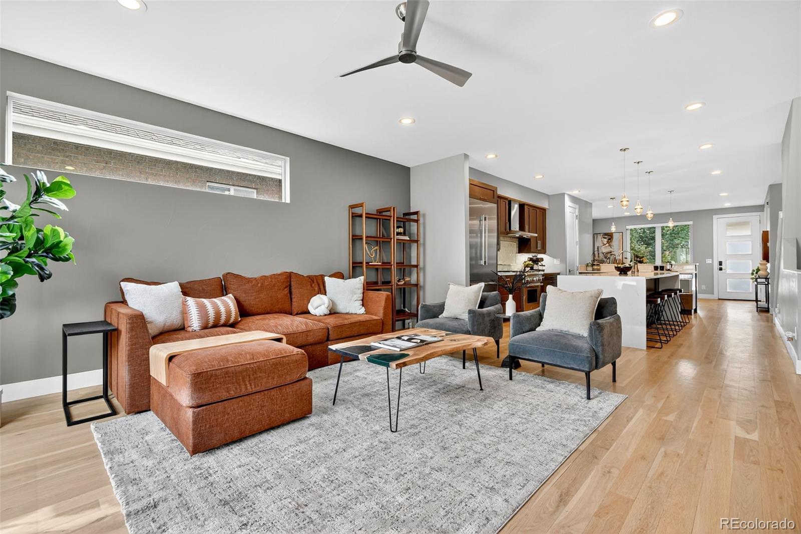 328 S Humboldt Street