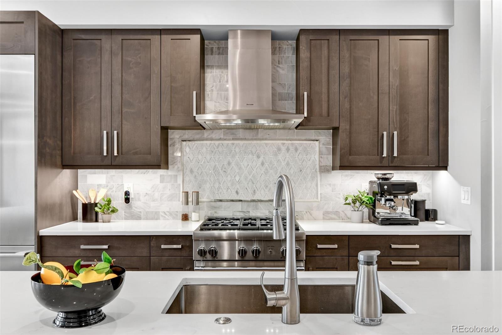 328 S Humboldt Street