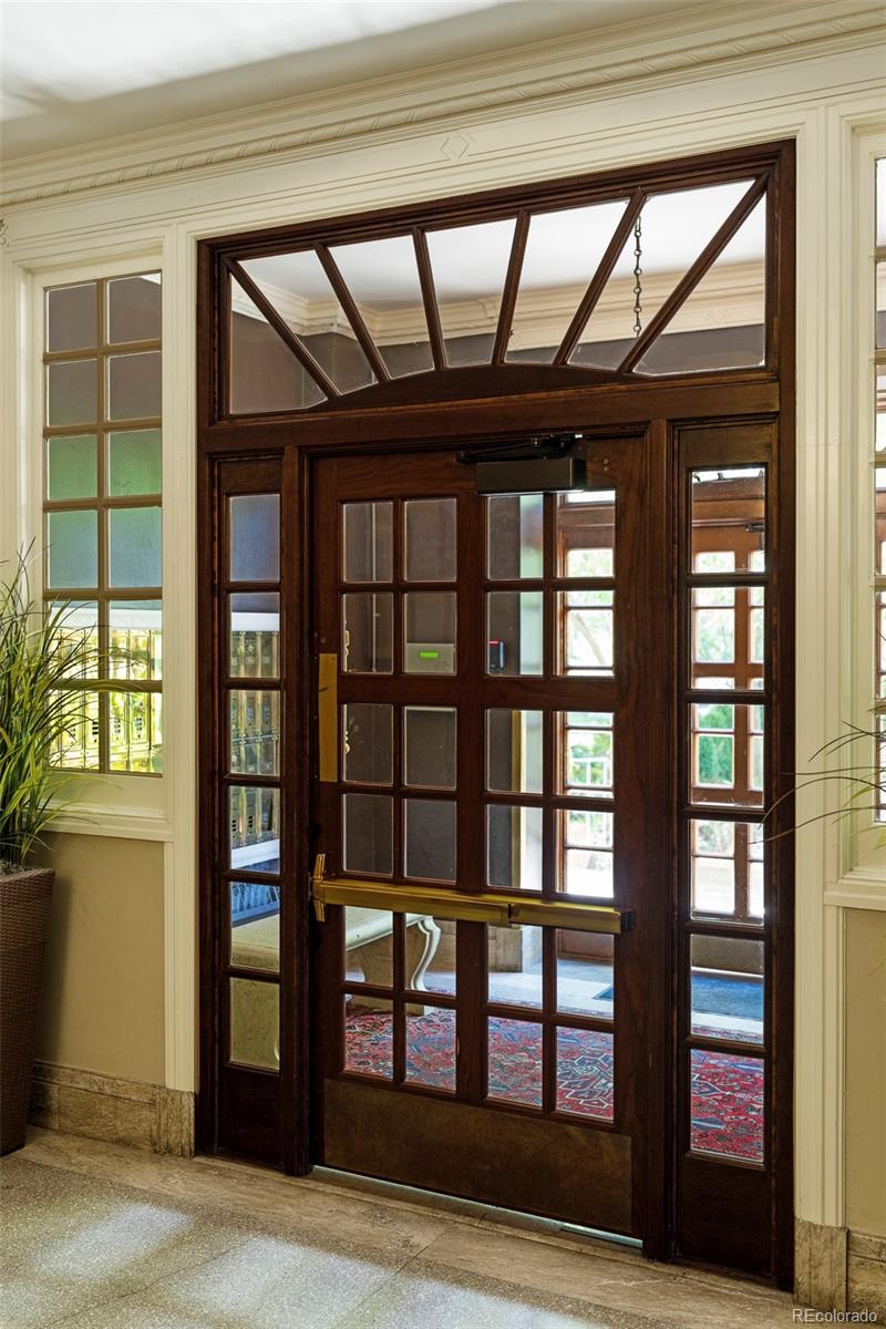 99 S Downing Street Unit: 607