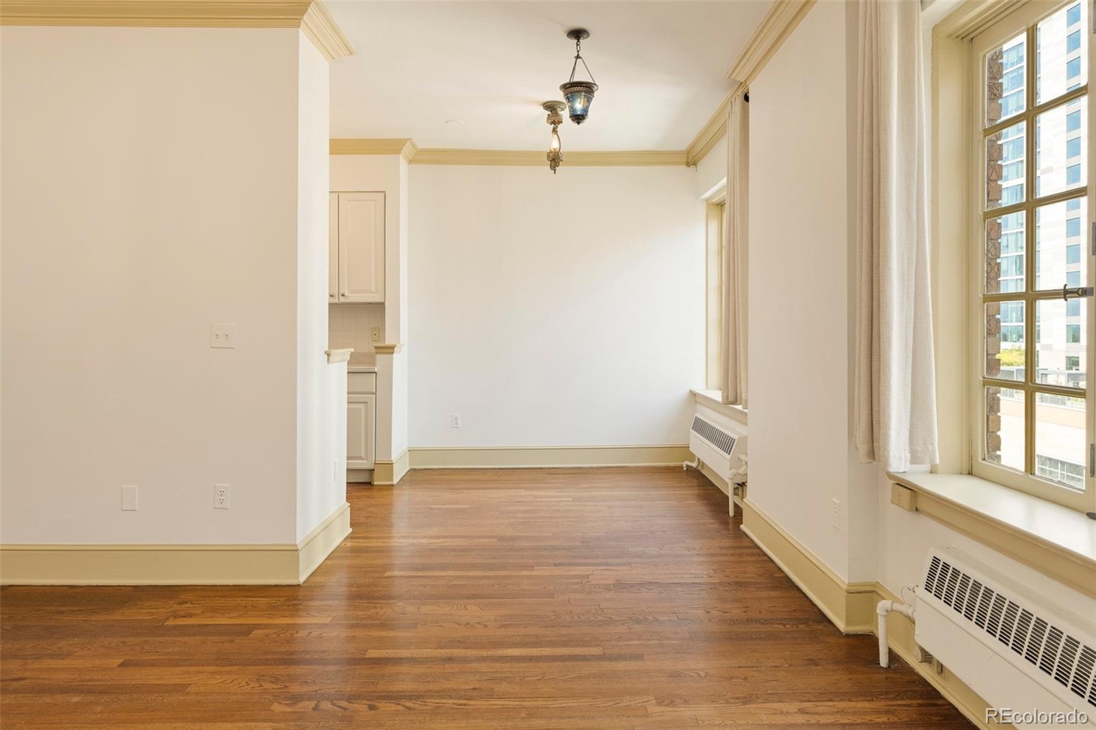 99 S Downing Street Unit: 607