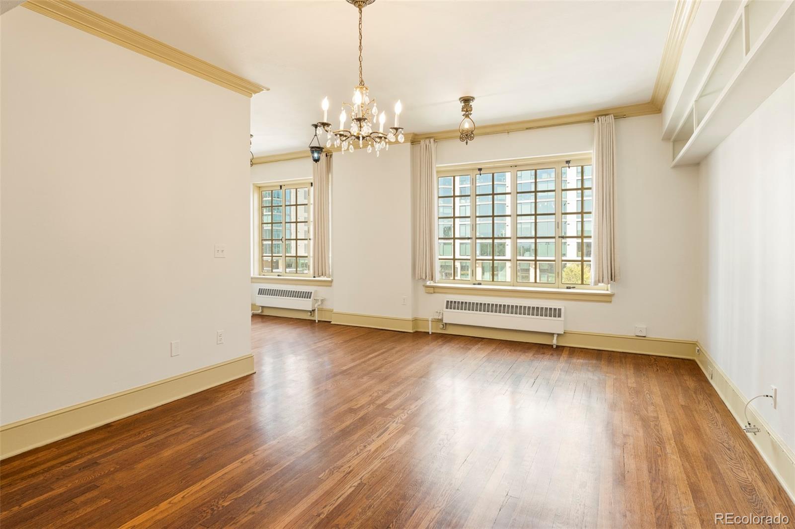 99 S Downing Street Unit: 607