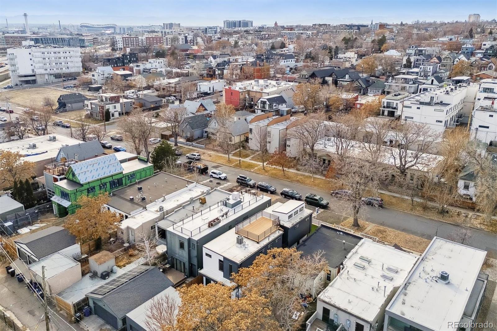 3444 Mariposa Street