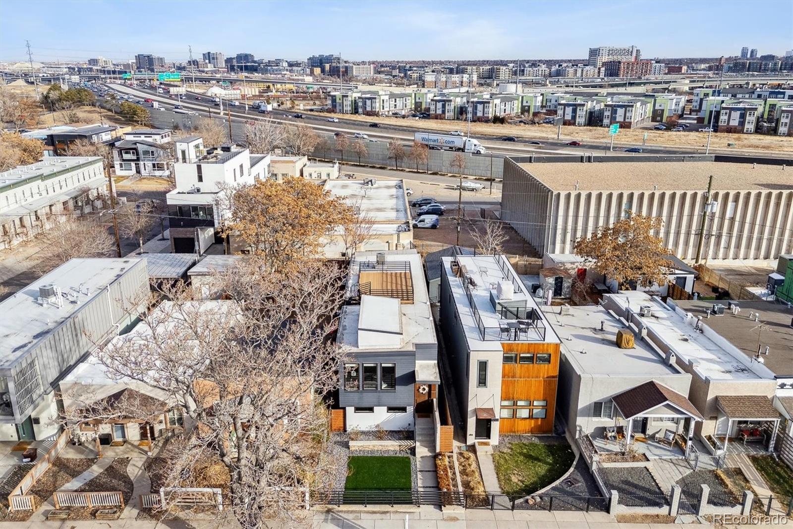 3444 Mariposa Street