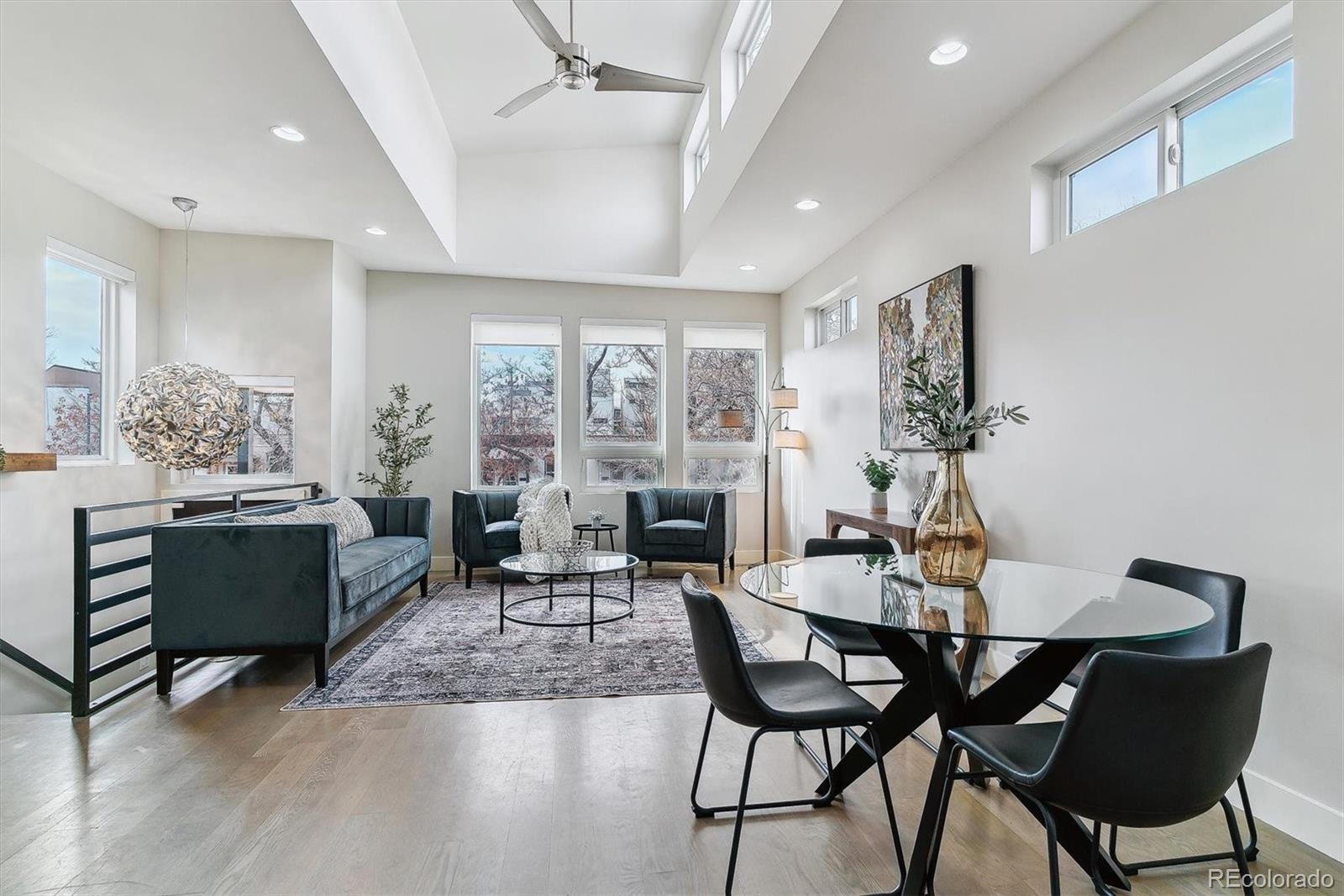 3444 Mariposa Street