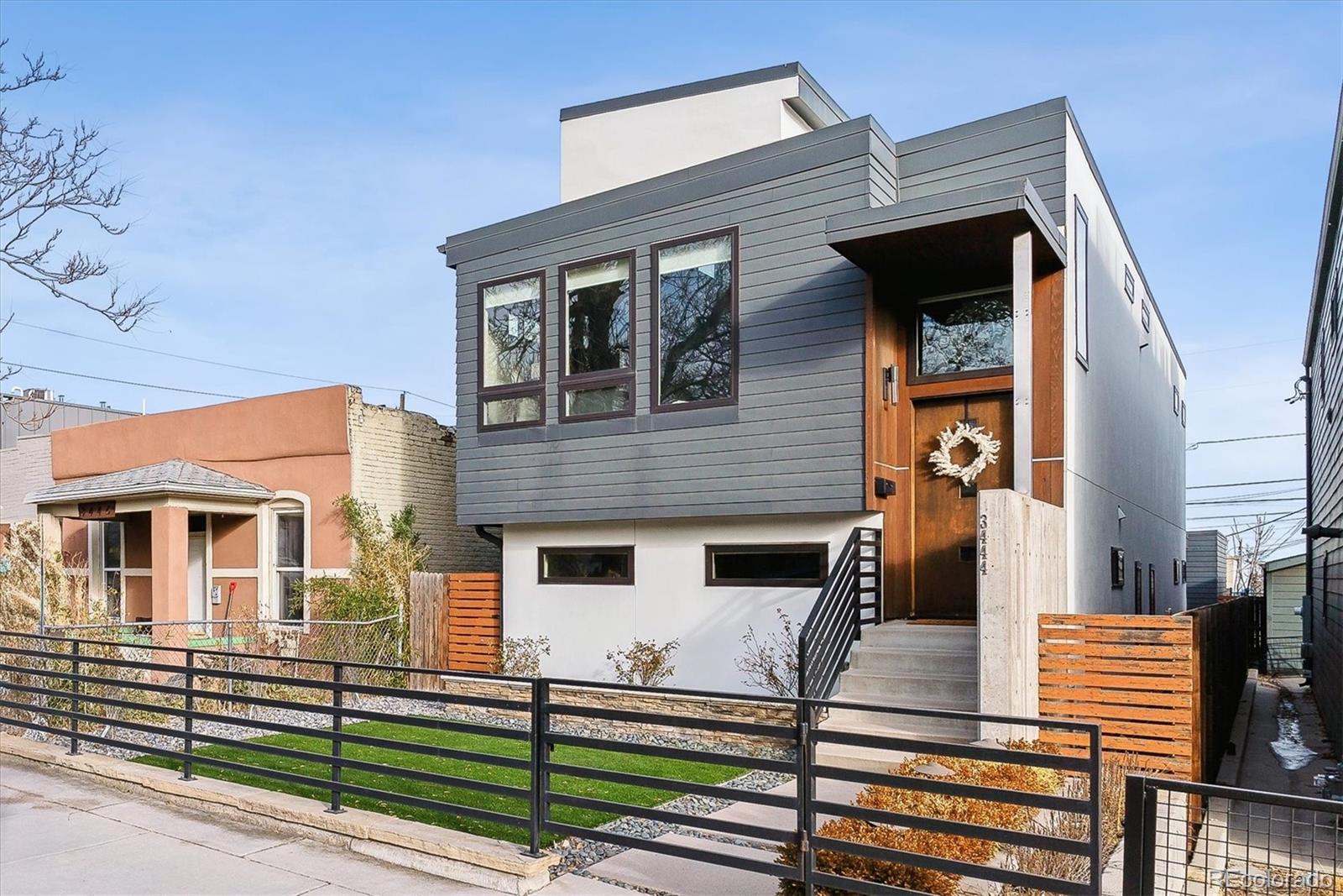 3444 Mariposa Street