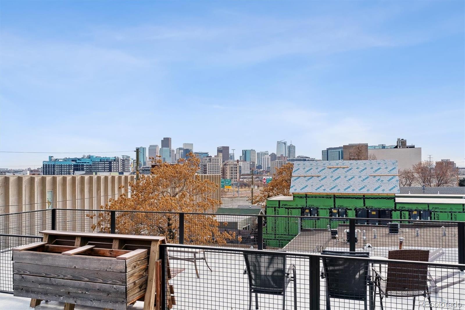 3444 Mariposa Street