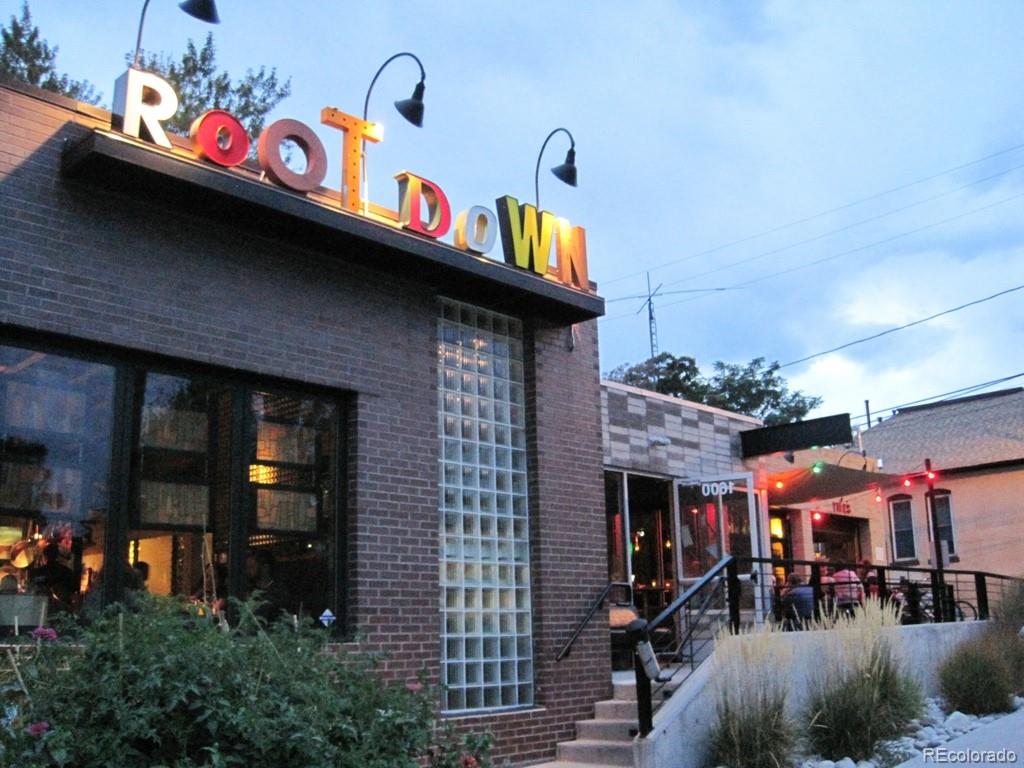 3444 Mariposa Street