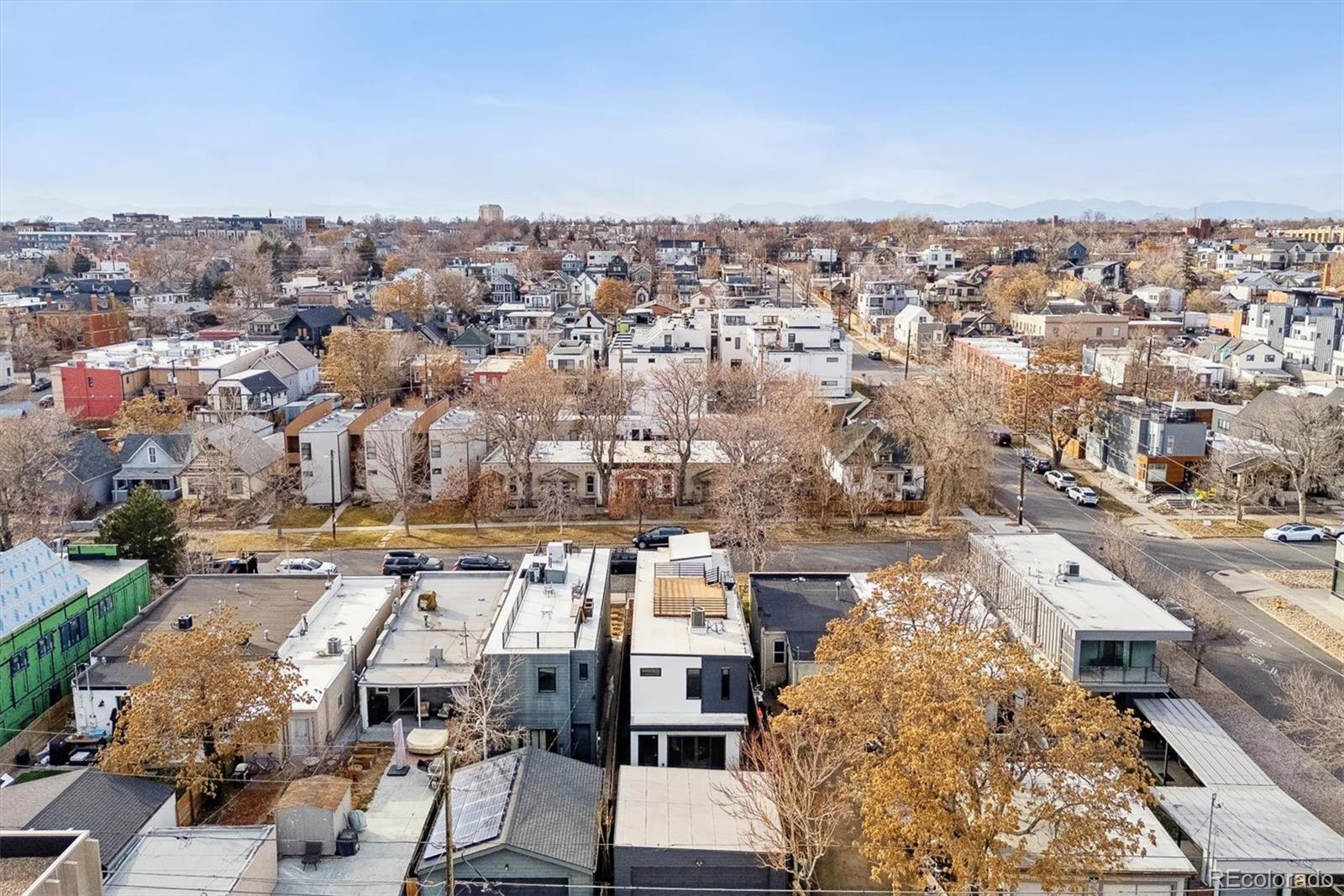 3444 Mariposa Street