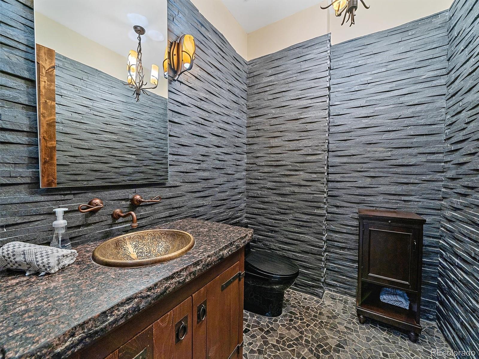 580 Packsaddle Trail