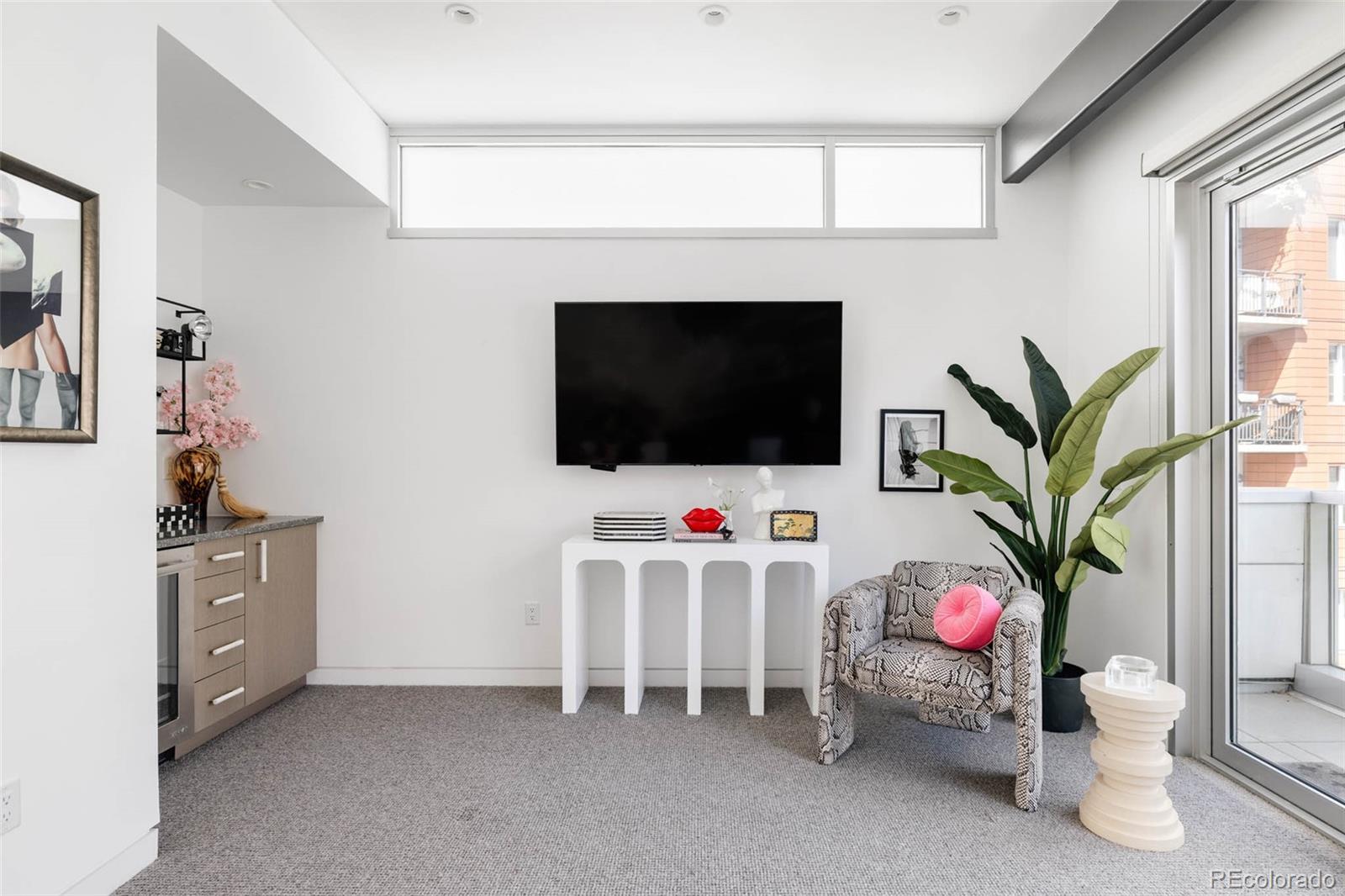 1467 Delgany Street Unit: #1-L
