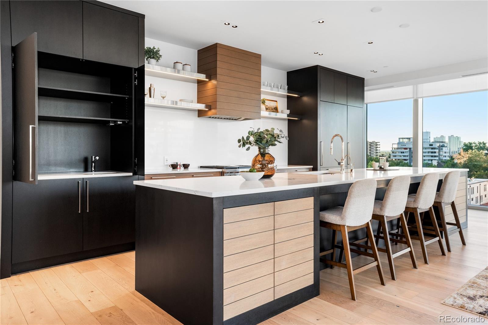 900 N Pennsylvania Street Unit: 600