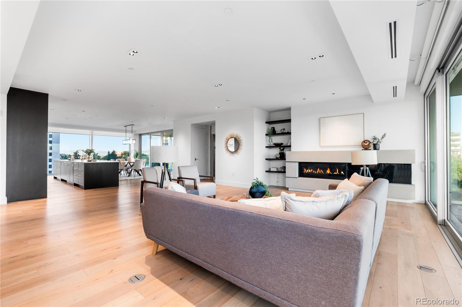900 N Pennsylvania Street Unit: 600