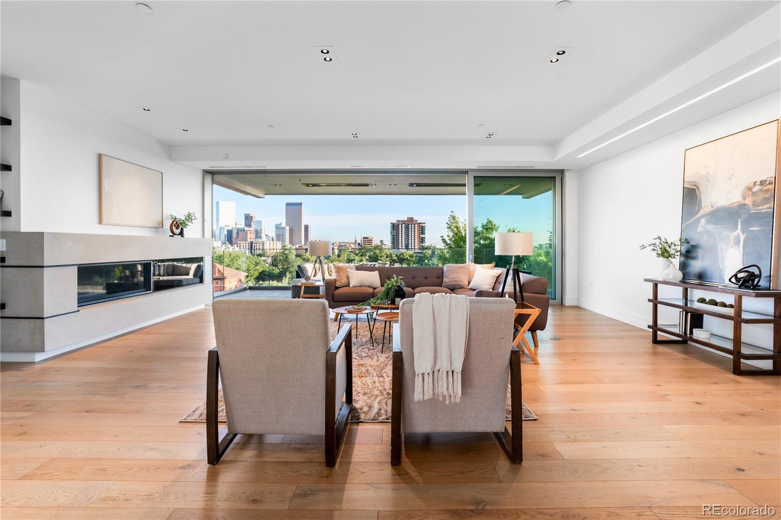 900 N Pennsylvania Street Unit: 600