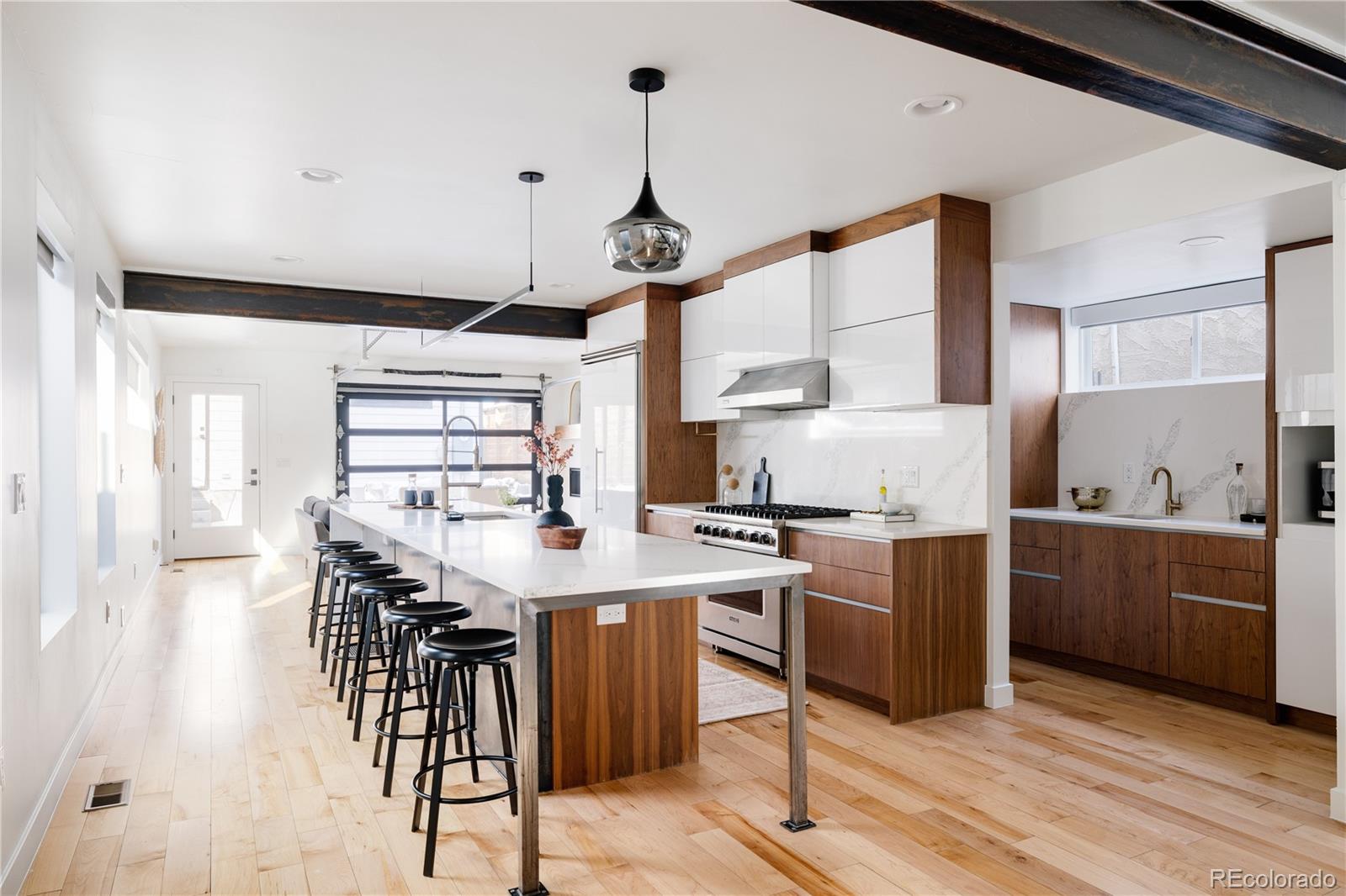 3617 Mariposa Street