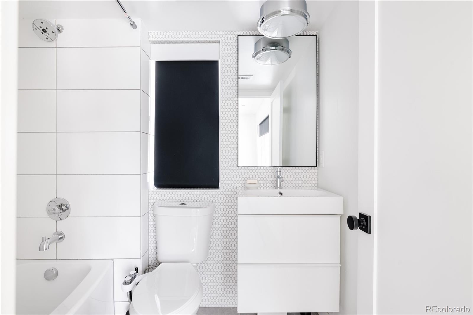 3617 Mariposa Street