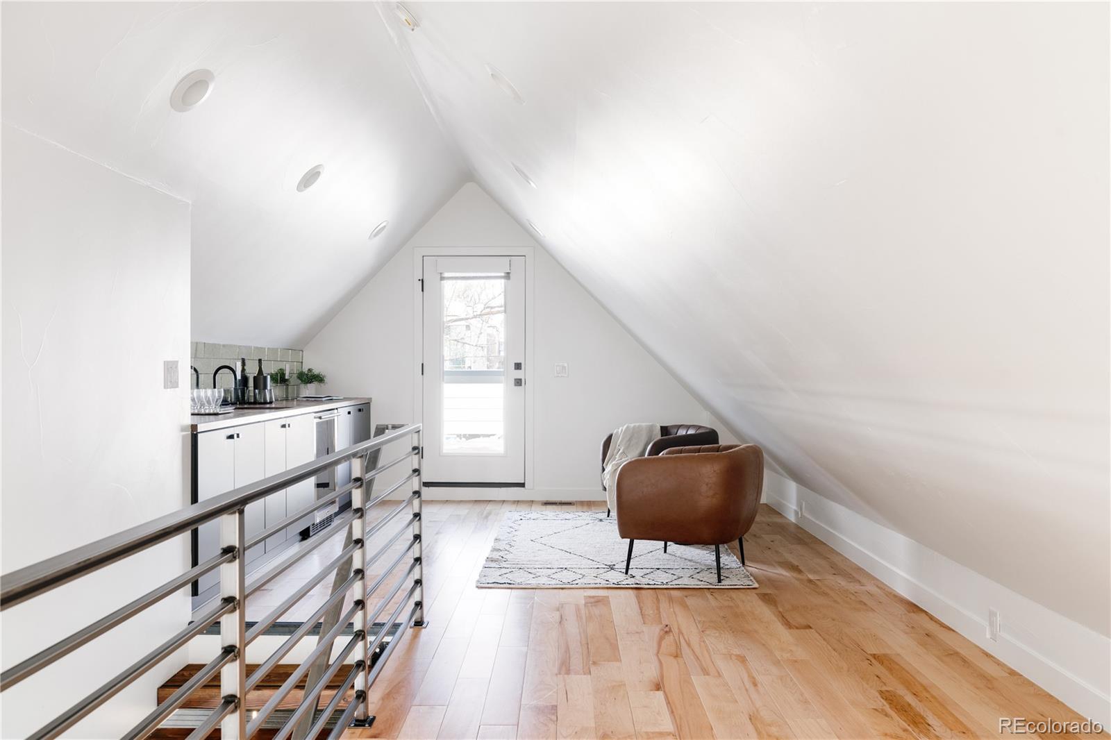 3617 Mariposa Street