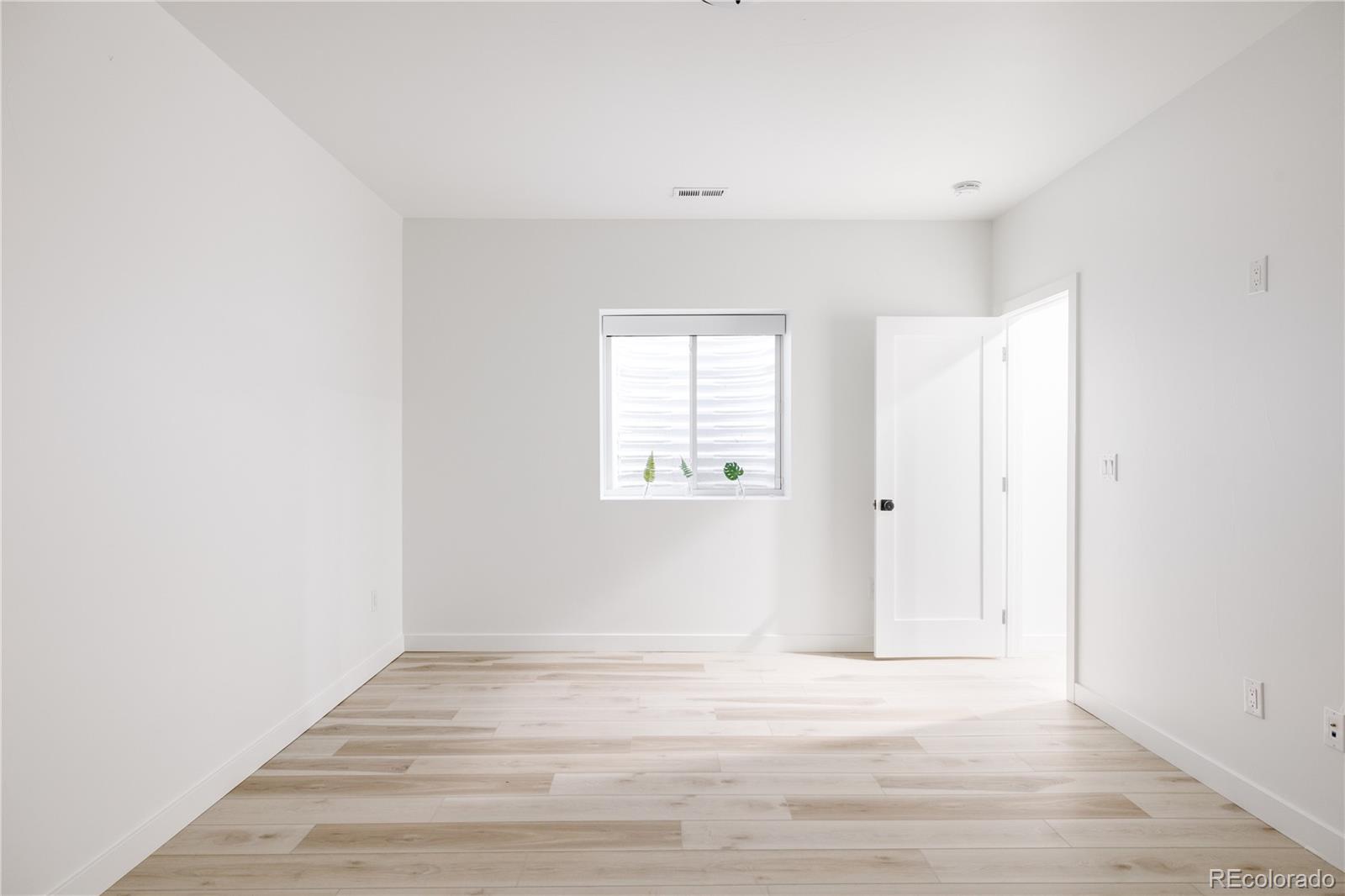 3617 Mariposa Street