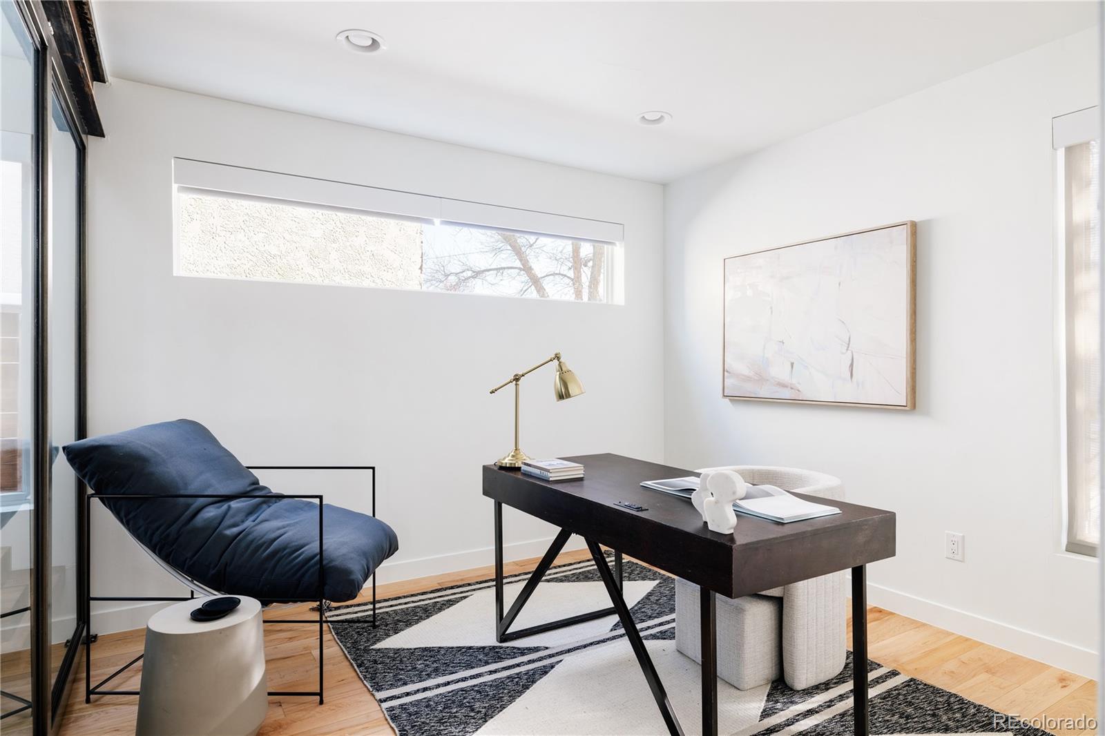 3617 Mariposa Street