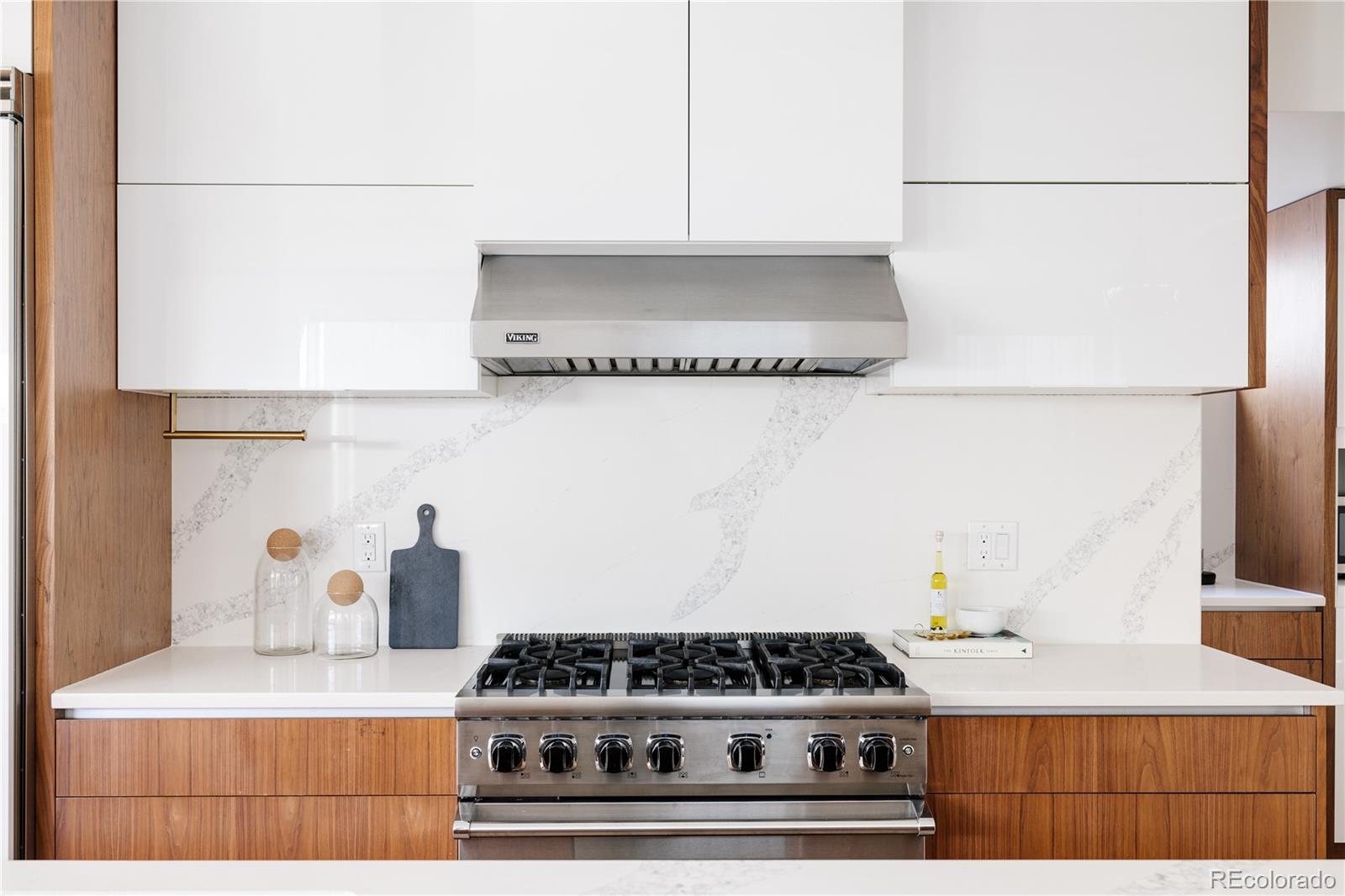 3617 Mariposa Street