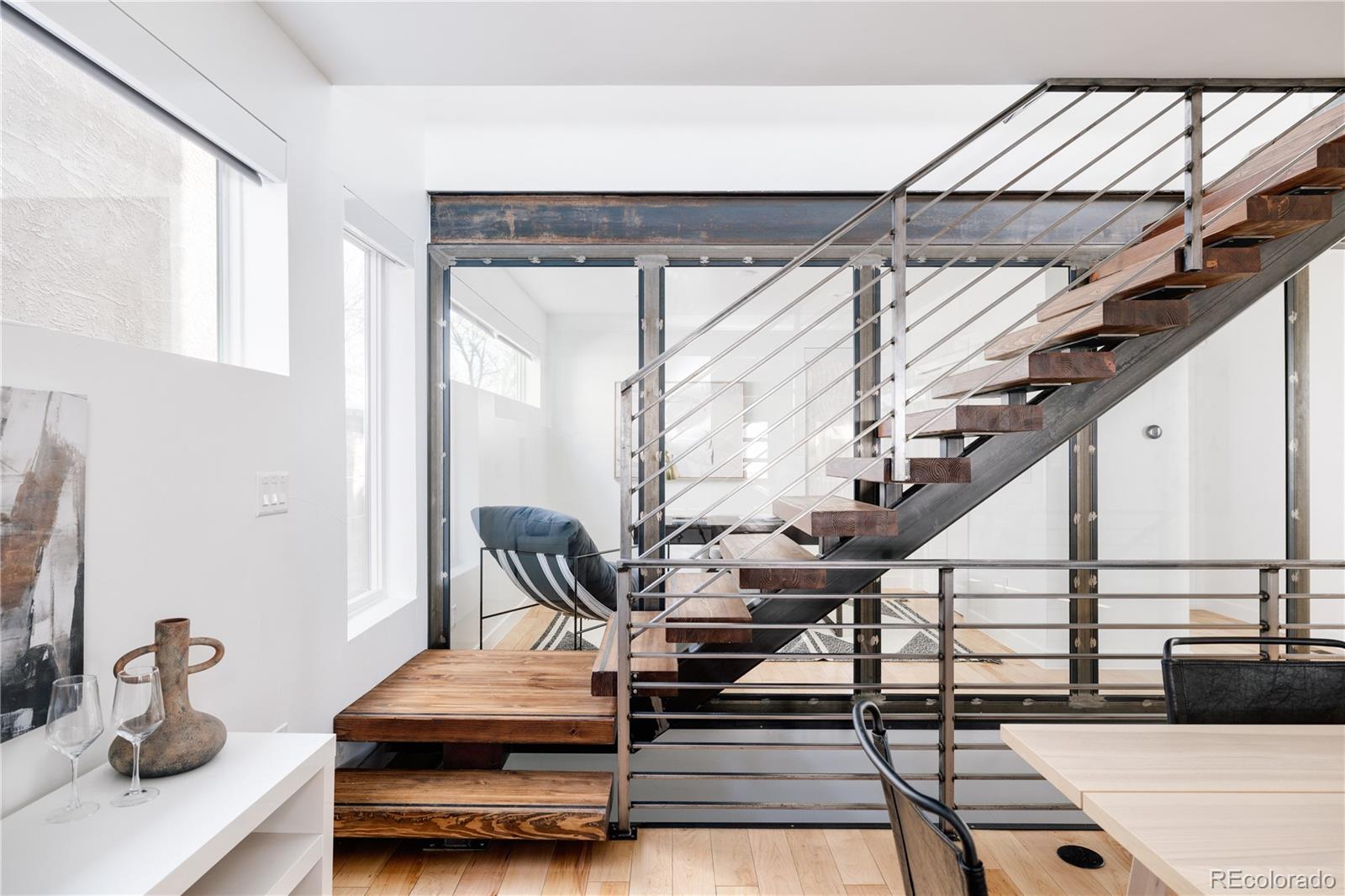 3617 Mariposa Street