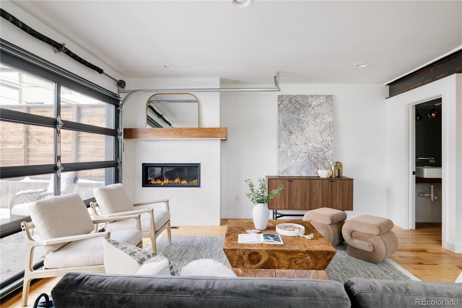 3617 Mariposa Street