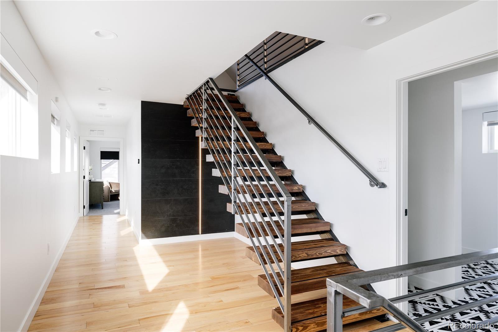 3617 Mariposa Street