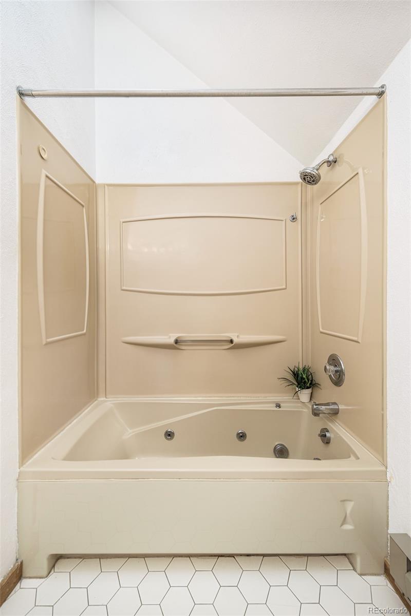 24897 Richmond Hill Road