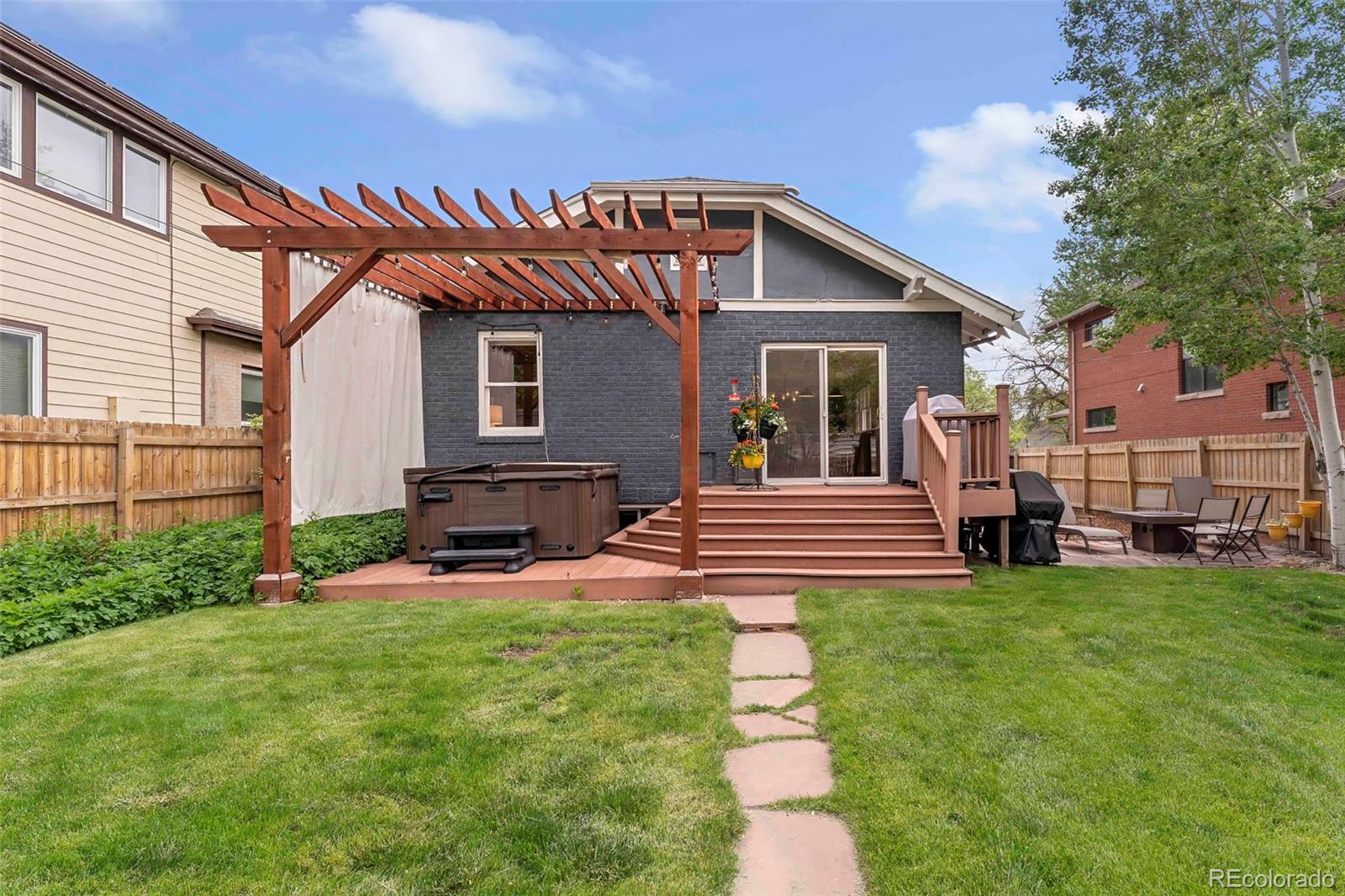 3341 Newton Street