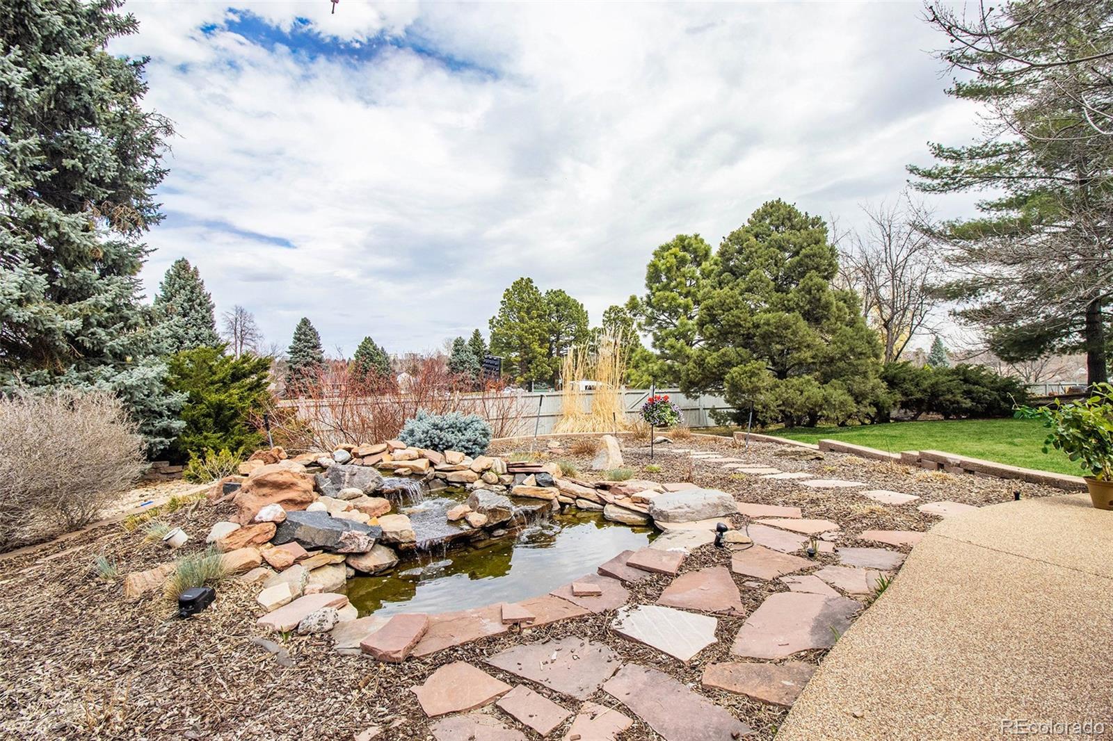 7035 S Magnolia Circle