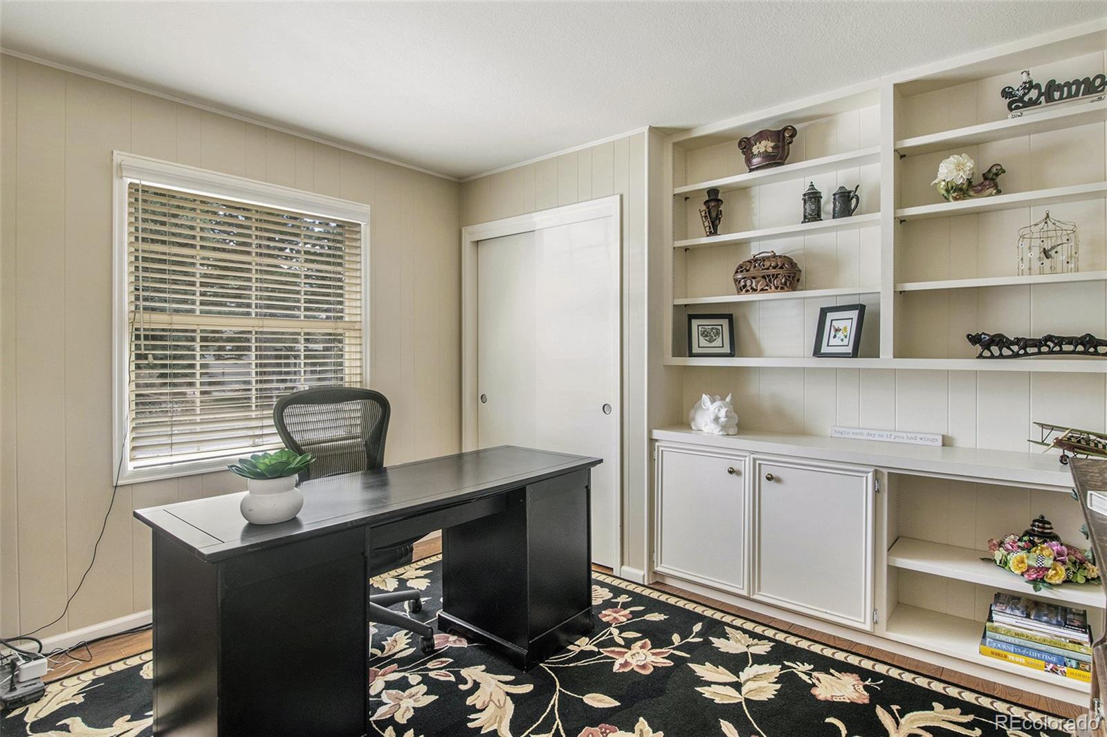 7035 S Magnolia Circle