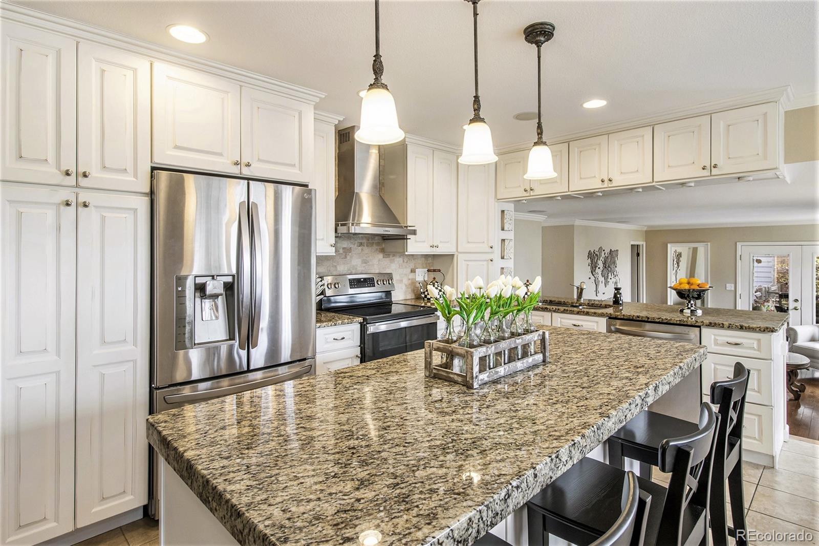 7035 S Magnolia Circle