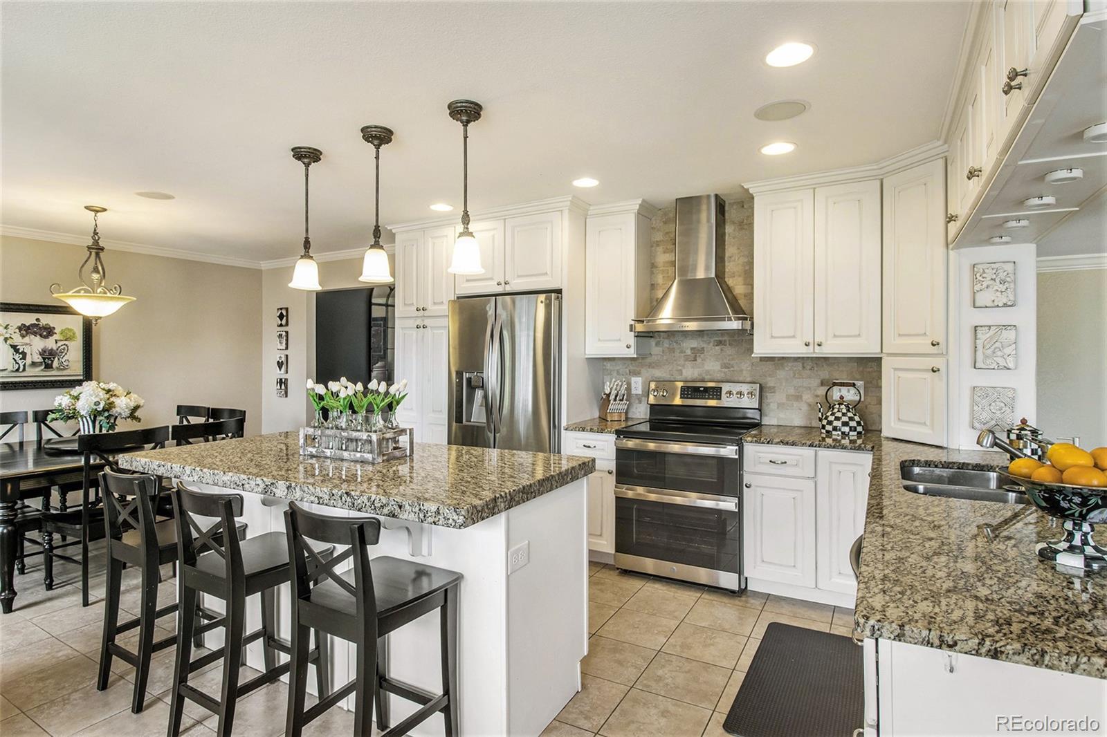 7035 S Magnolia Circle