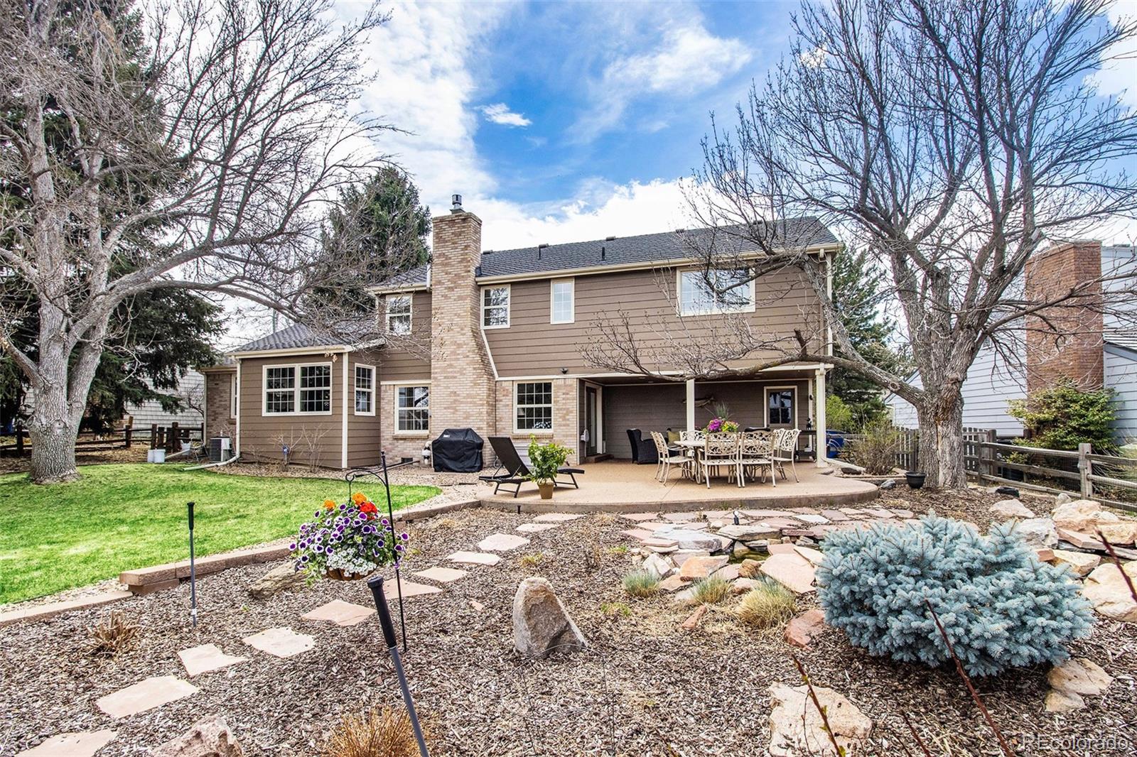 7035 S Magnolia Circle