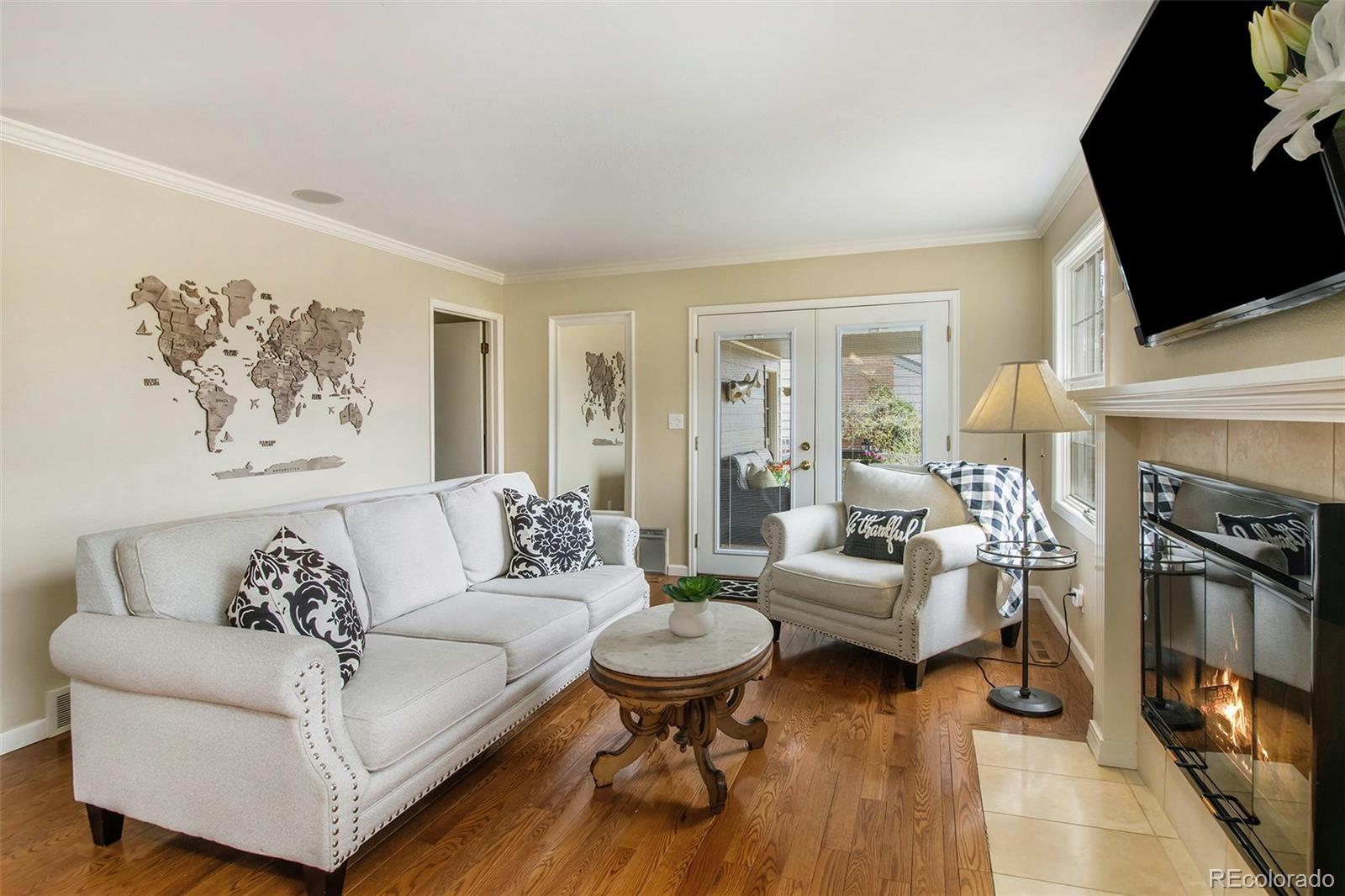 7035 S Magnolia Circle