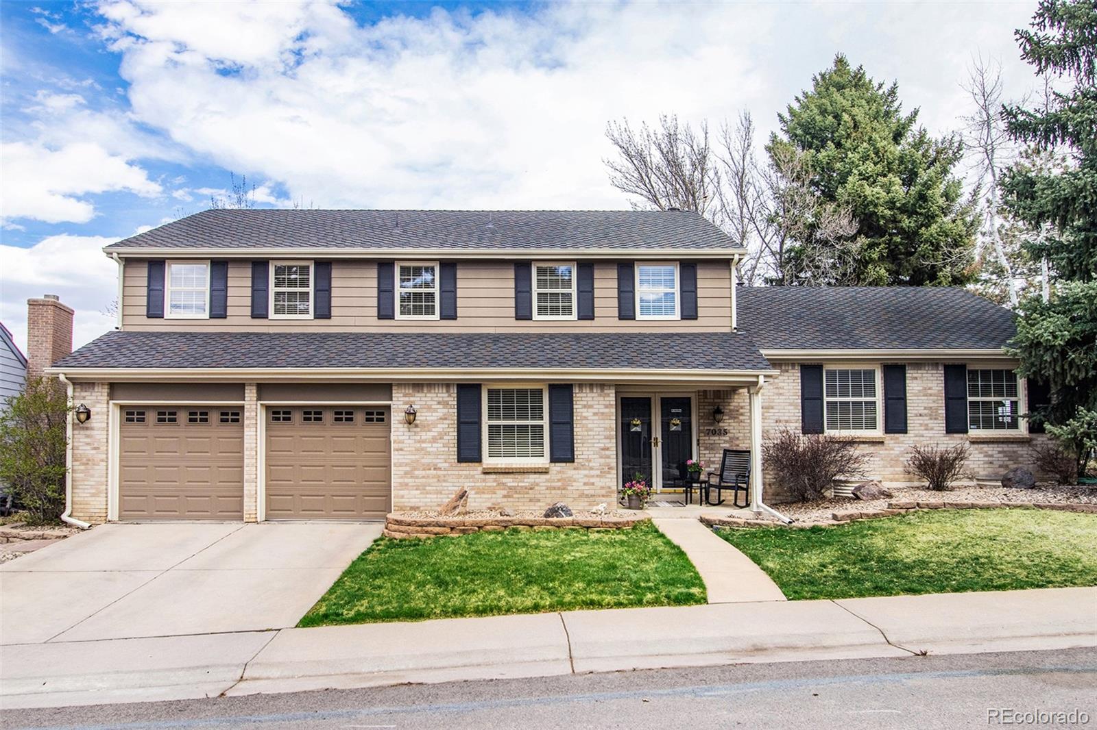 7035 S Magnolia Circle