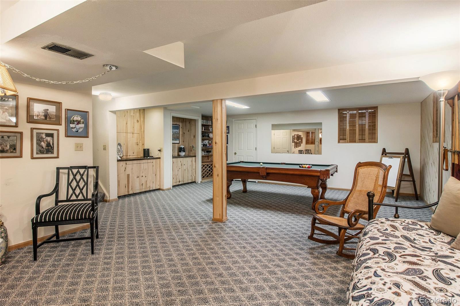 7035 S Magnolia Circle