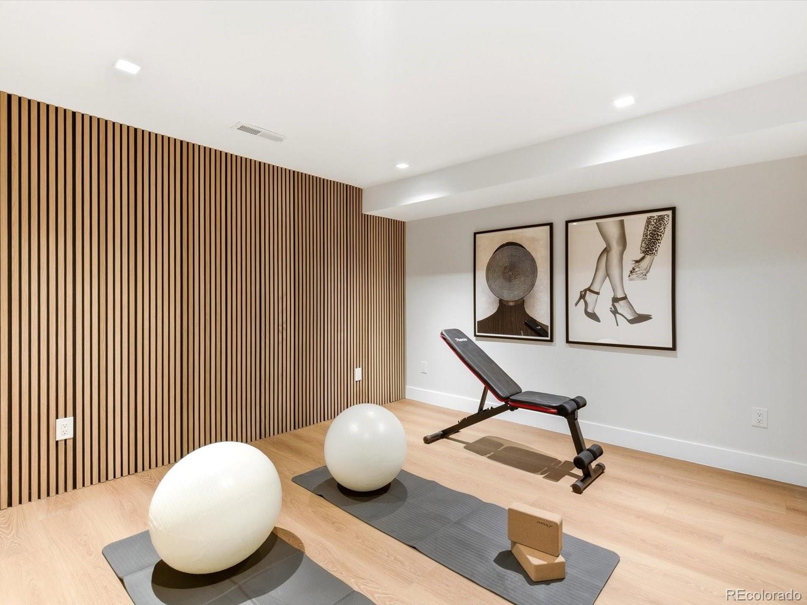 270 S Krameria Street