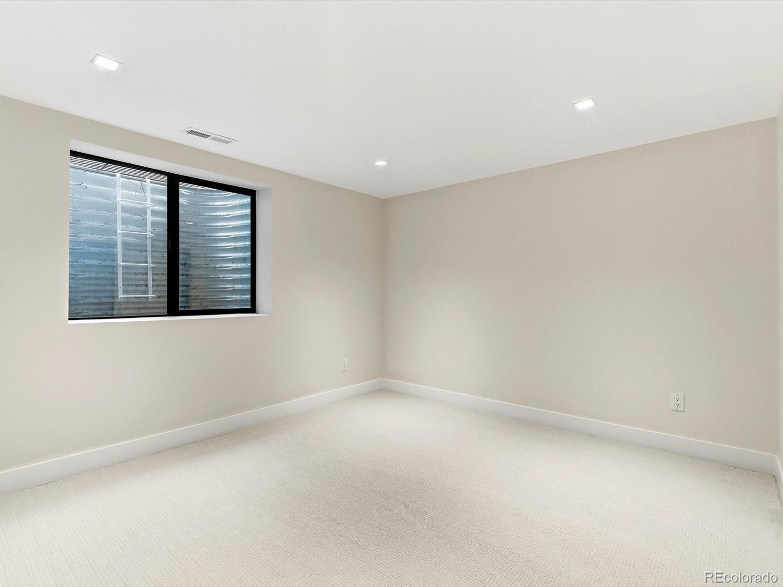 270 S Krameria Street