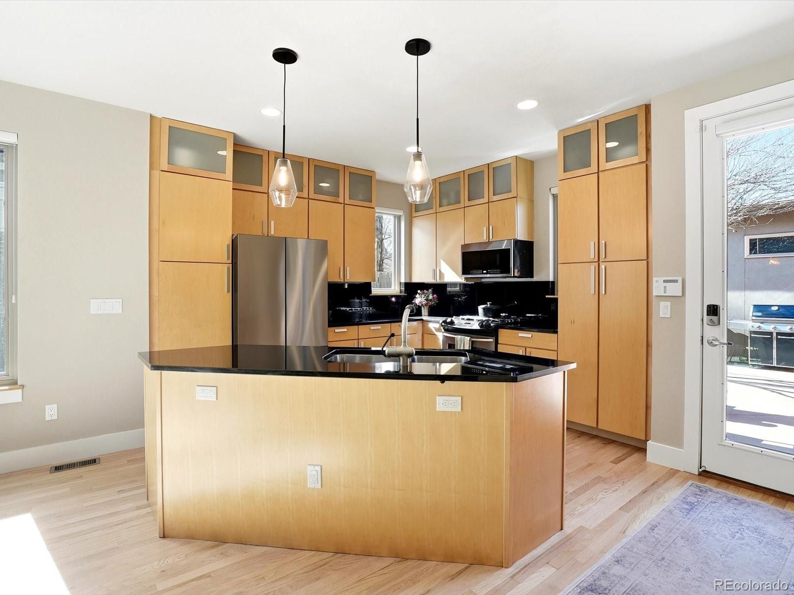 1737 S Pennsylvania Street