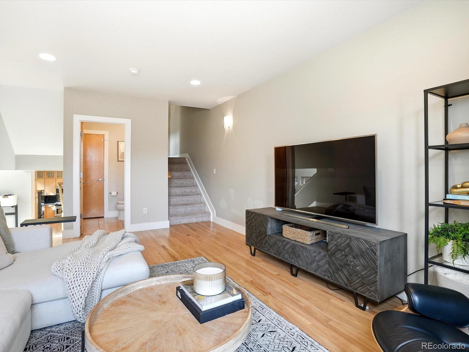 1737 S Pennsylvania Street