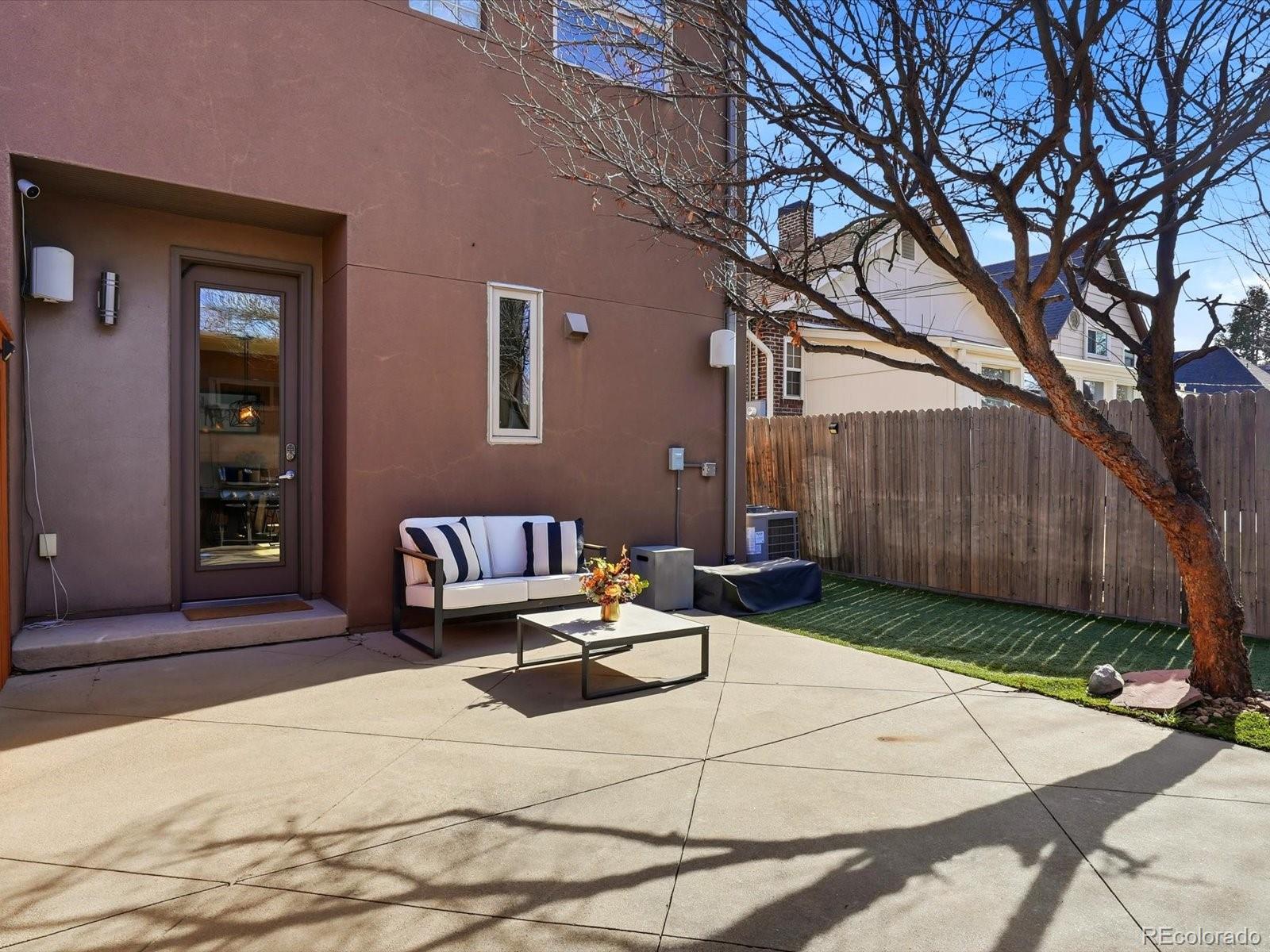 1737 S Pennsylvania Street